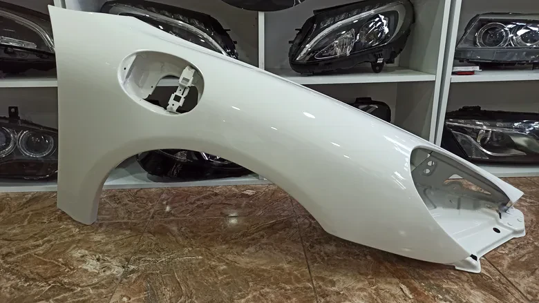 Porsche 911 Carrera Sağ Ön Çamurluk