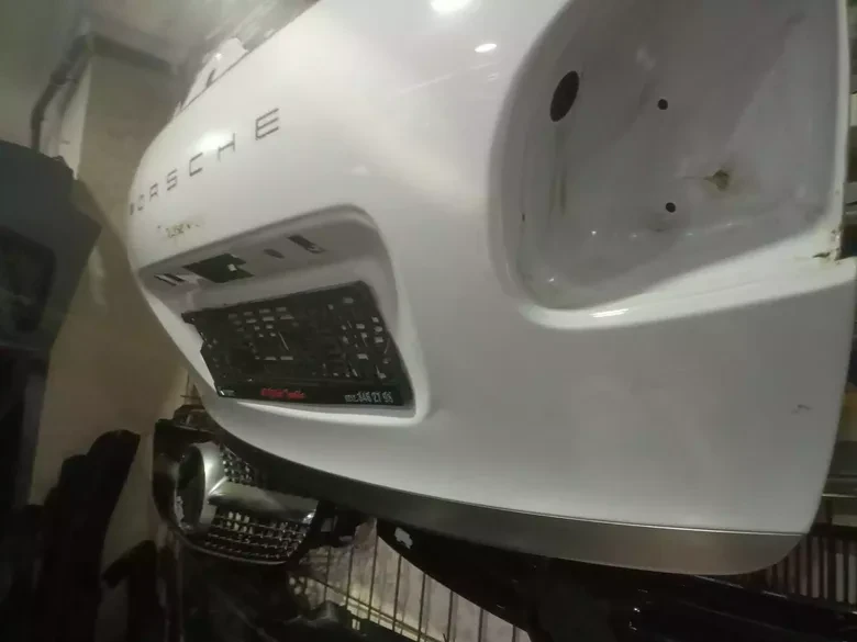 Porsche Cayenne Bagaj Kapağı Beyaz Hatasız Boyasız
