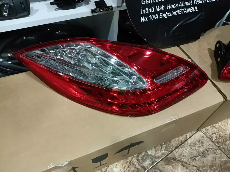 Porsche Panamera Sag Sol LED Stop