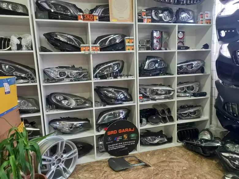 Range Rover Evoque Arka Tampon Kaplaması BJ3M17F879