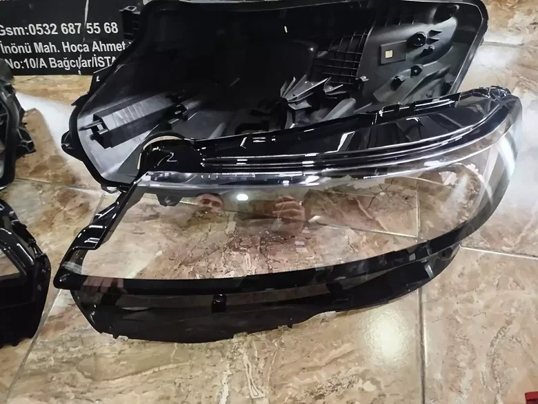 Range Rover Sport 2024 Sağ-Sol Far Camı Ve Kasası