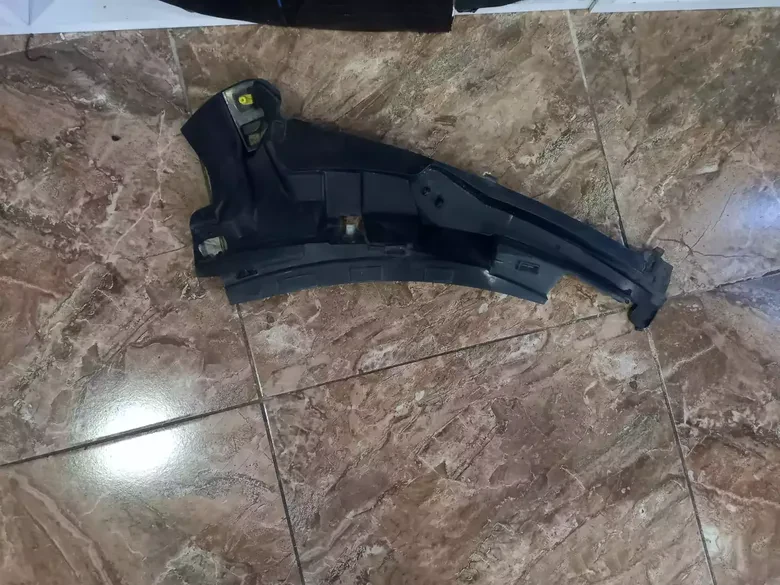 Range Rover Sport Ön Sağ Tampon Braketi DK6216F072