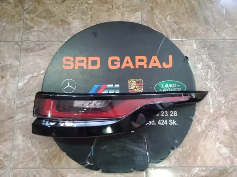Range Rover Velar Sağ Stop Çıkma Orj LR111106