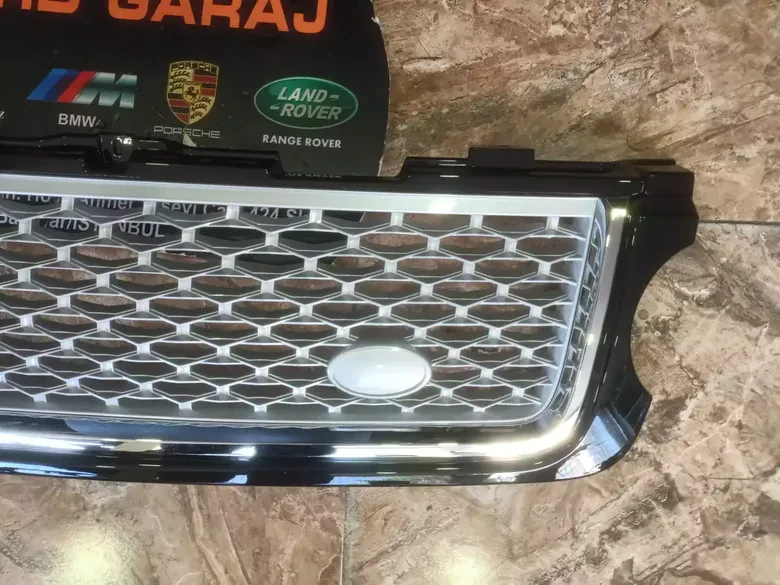Range Rover Vogue 2010-12 Ön Panjur Gri-Siyah