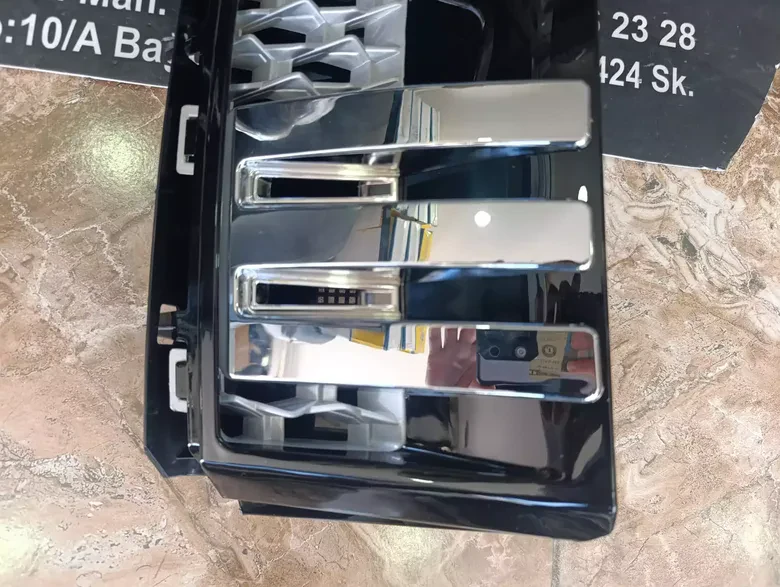 Range Rover Vogue L322 Sağ Çamurluk Izgarası AH4216A414AA