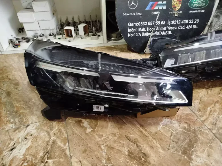 Renault Clio 5.5 Sağ Sol Far 260103507R 2606000149R