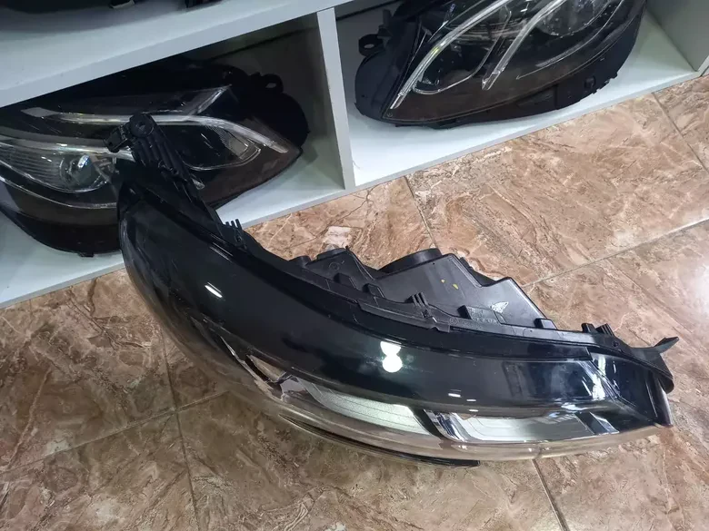 Renault Megane 4 Sağ Far Hatasız