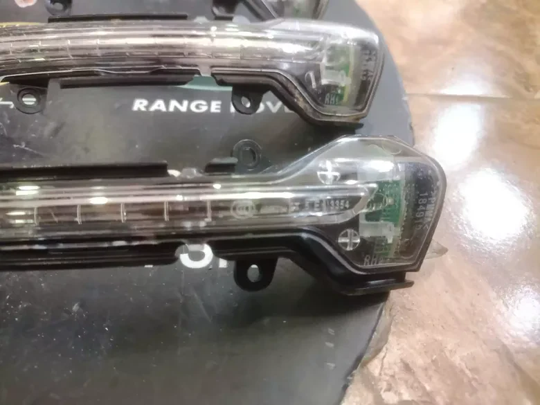 Seat Leon 2013-2020 Sağ Sol Ayna Sinyali 5F0949102A 5F0949101A