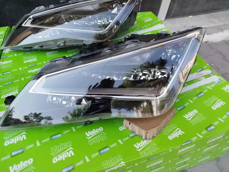Seat Leon LED Far 5F1941007A 5F941008A