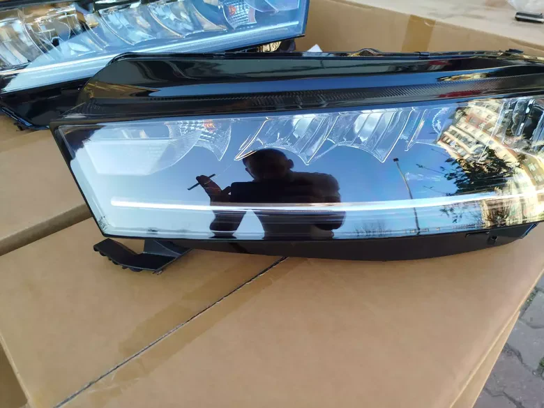 Skoda Octavia 2021-24 Sıfır Yns Sağ Sol Far 5E4941015 5E4941016