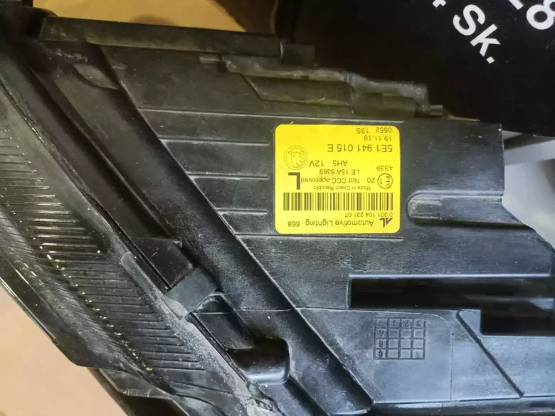 Skoda Oktavia Sag Sol LED Far 5E1941015E