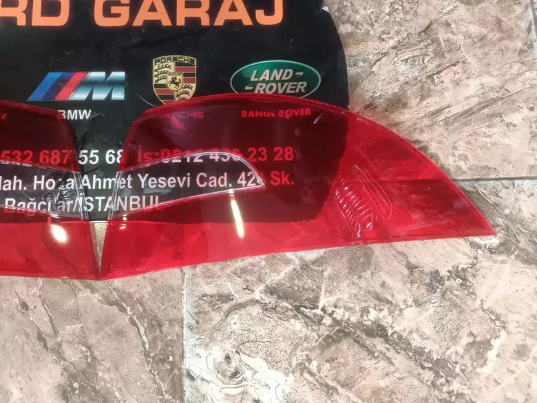 Skoda Super B 2013-15 Sağ Sol Stop Camı 3T5945096A 3T5945095A