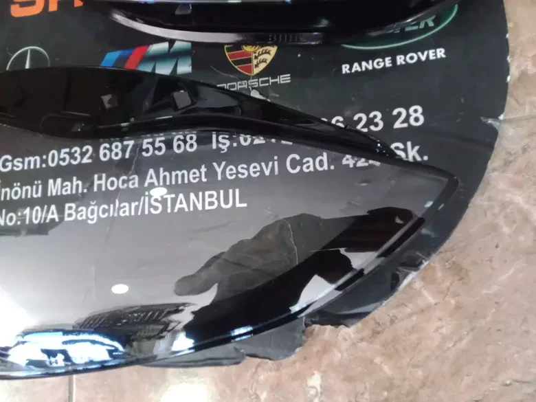 Tesla Model Y 2020- Sağ Sol Far Camı