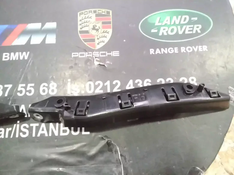 Tesla Model Y Sağ Sol Çamurluk Braketi 1493770-00-B3771-00-B