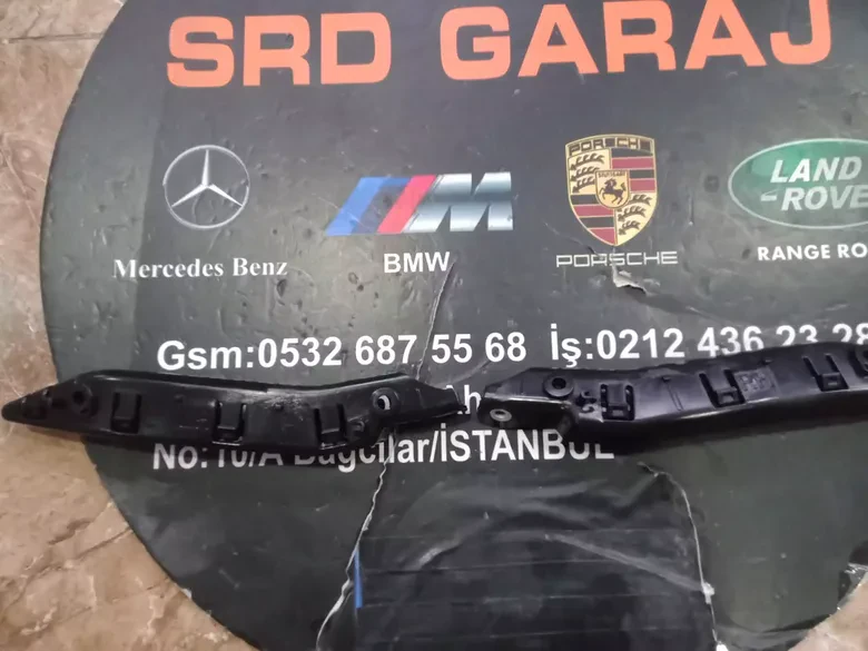 Tesla Model Y Sağ Sol Çamurluk Braketi 1493770-00-B3771-00-B