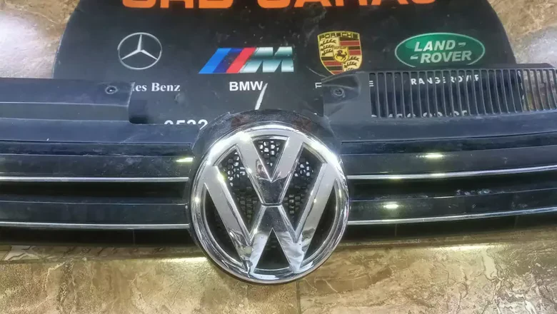 Volkswagen Golf 6 Ön Panjur Çıkma 5k0853651ag
