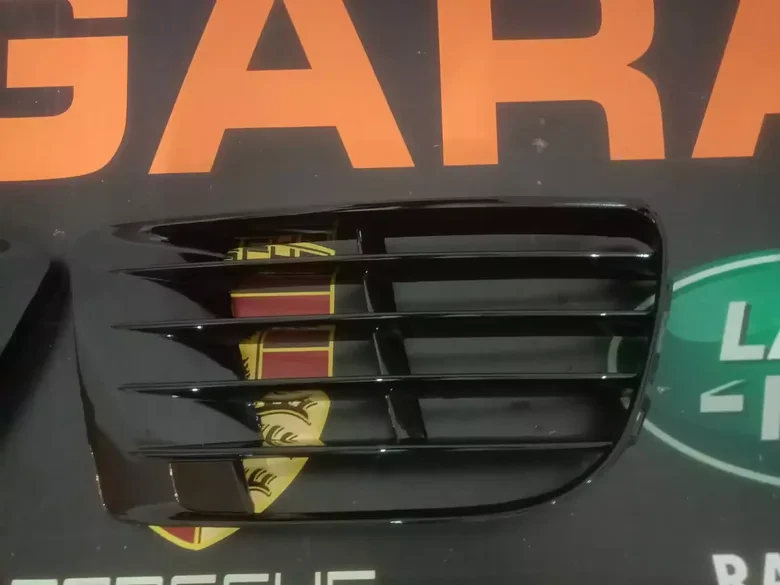 Volkswagen Golf 6 R20 Sağ Sol Tampon Izgarası