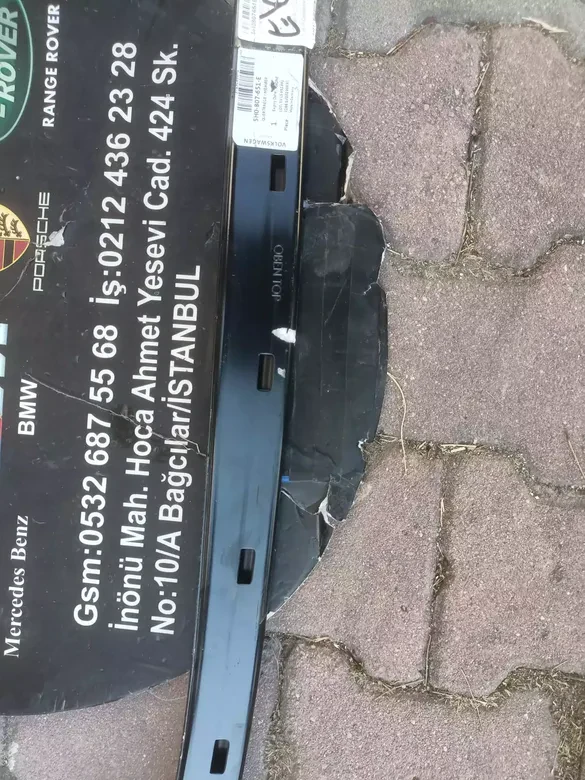 Volkswagen Golf 8 Ön Tampon Demiri 5H0807651E