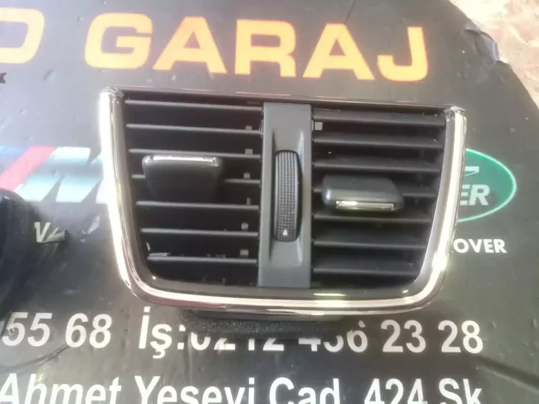 Volkswagen Octavia 2013-20 Arka Havalandırma 5E0819203A