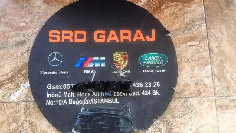 Volkswagen Passat B7 2012-16 Sağ Tampon Braketi 3AD807184