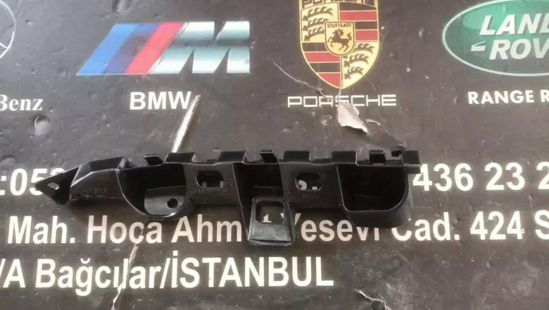 Volkswagen Passat B7 2012-16 Sağ Tampon Braketi 3AD807184