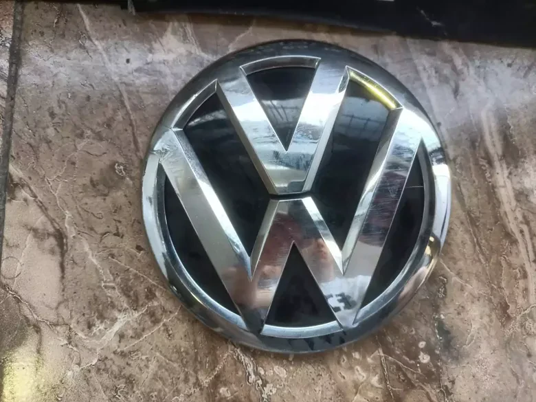Volkswagen Passat B8 Panjur Arması Çıkma 3G0853601