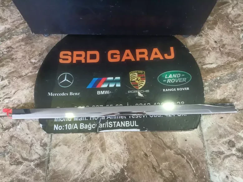 Volkswagen Tiguan 2017-20 Sağ Arka Kapı Çıtası Sıfır Orj 5NA853334A