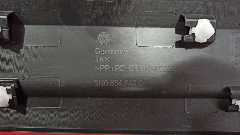Volkswagen Tiguan Ön Sağ Kapı Çıtası 5NO.854.940.D