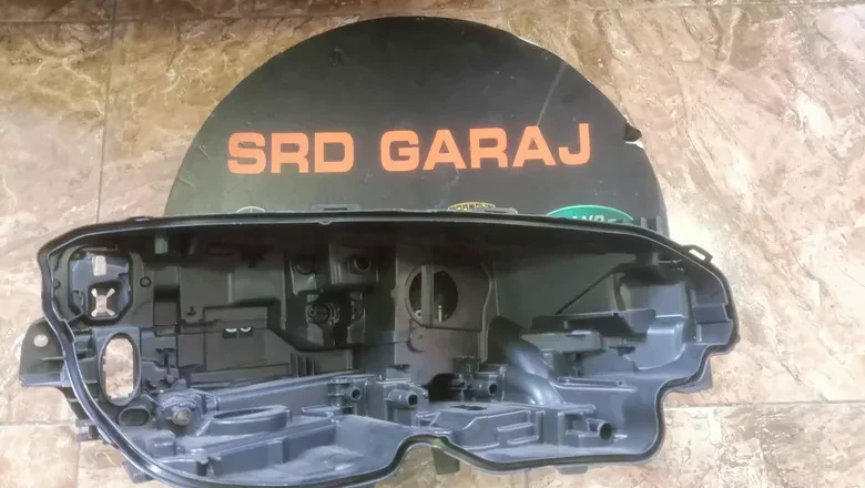 Volvo S90 2019-23 Sağ Far Kasası