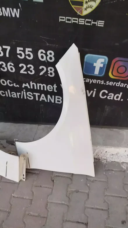 W212 Çamurluk Beyaz Çıkma Çok İyi Değiller