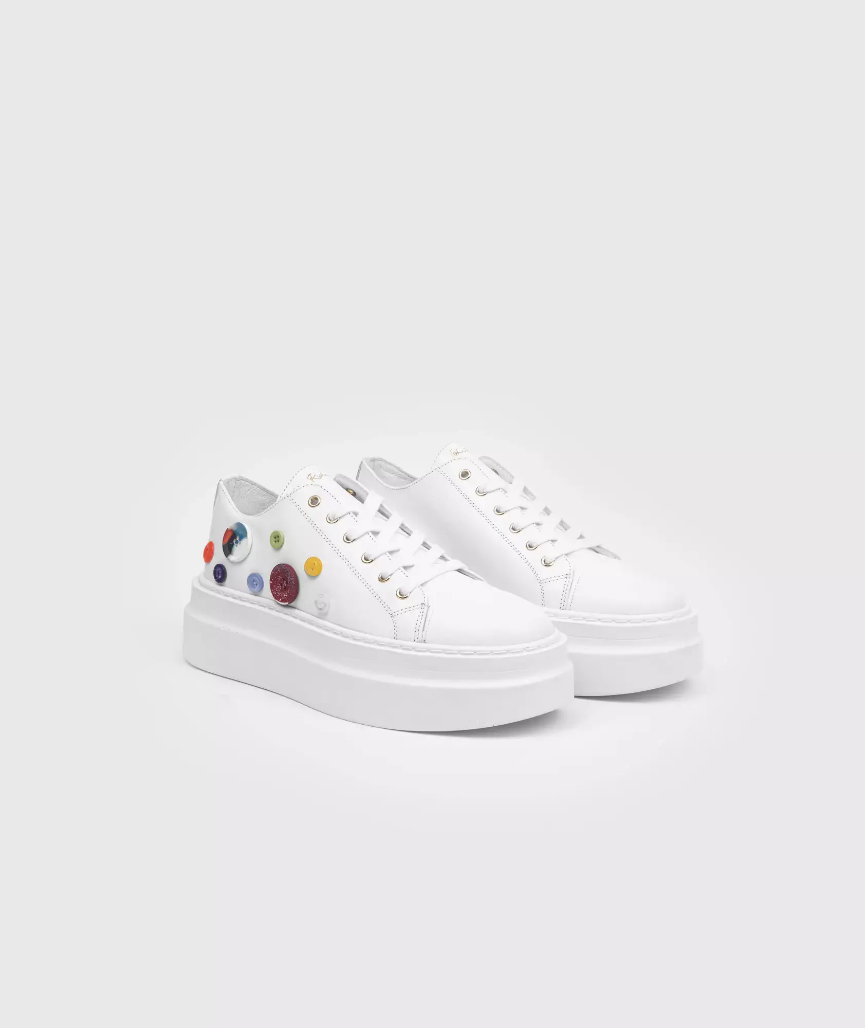 Comfortable Sports Shoes White