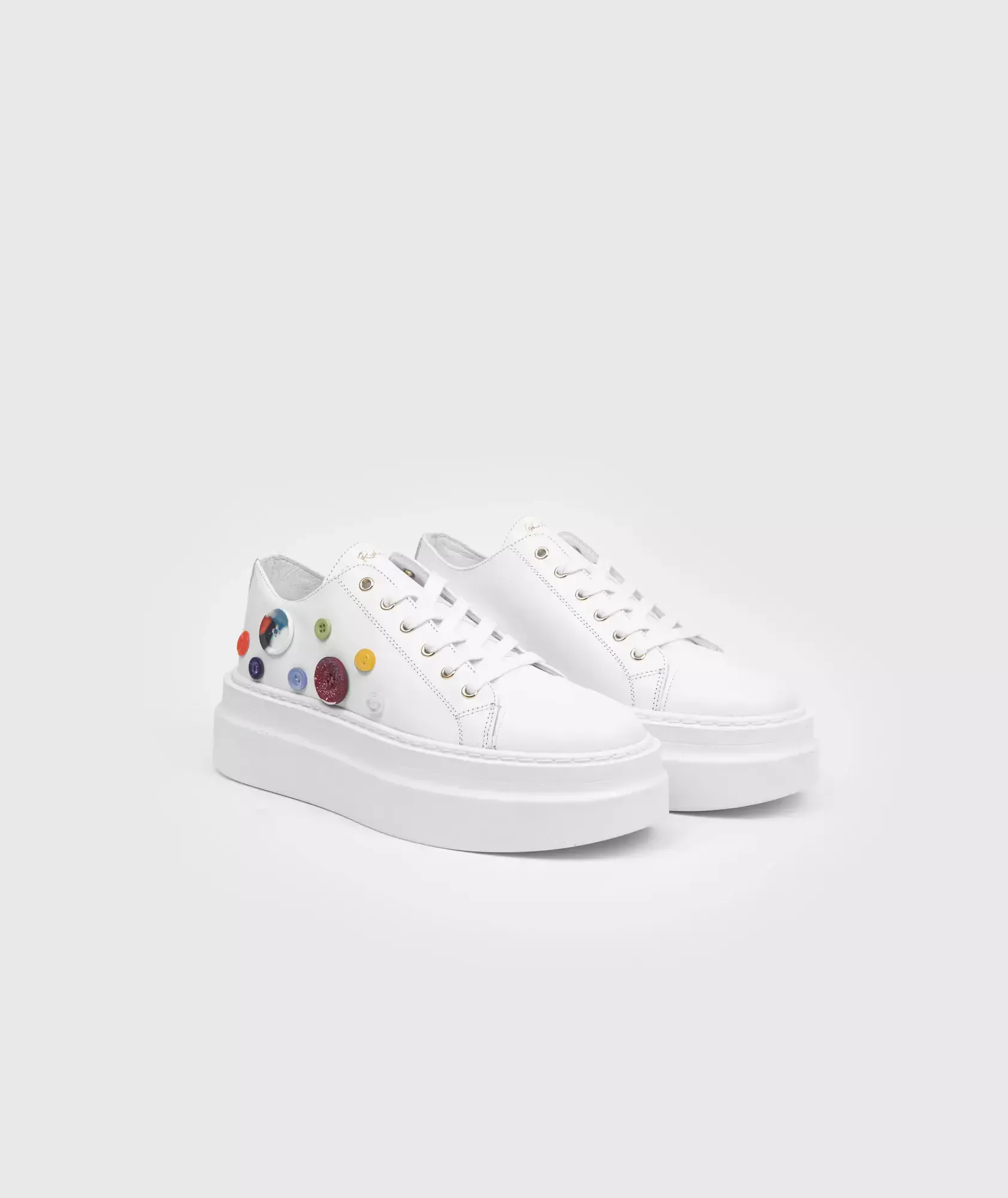 Comfortable Sports Shoes White