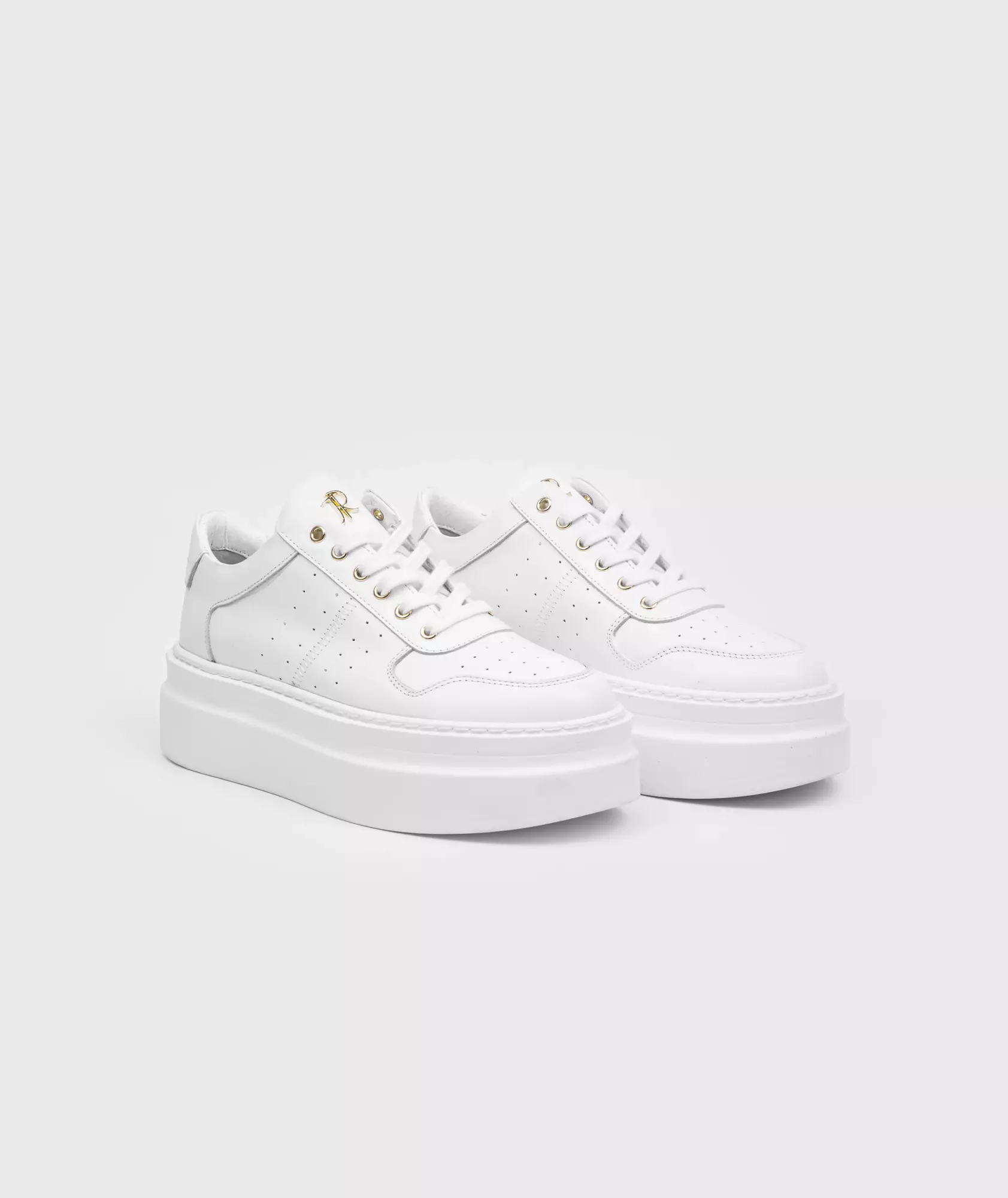 Comfortable Sports Shoes White