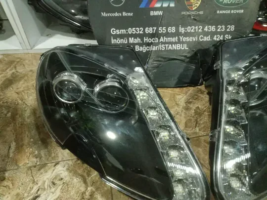 Aston Martin Vantage Sağ Sol Far