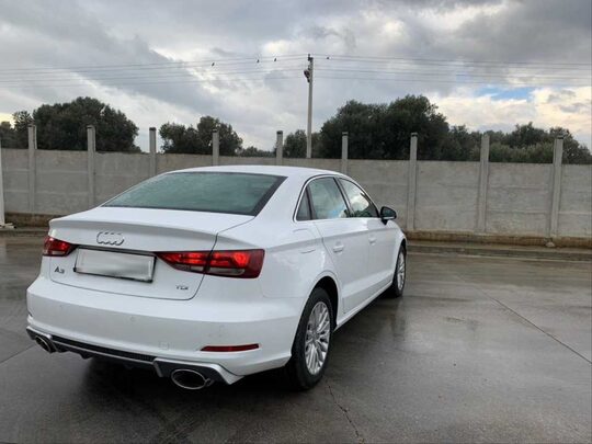 Audi A3 2013-16 RS3 Difüzör Normal Tampon İçin Sedan