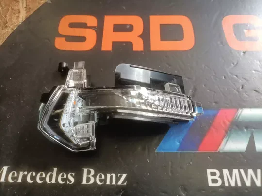 Audi A3 2020- Sağ Sol Ayna Sinyali 8Y1949101A 8Y1949102A