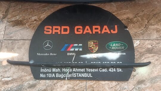 Audi A3 2021-23 Panjur Üst Çıtası 8Y0807837