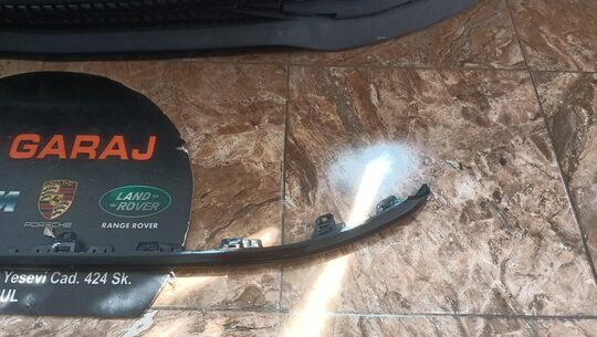Audi A3 2021-23 Tampon Alt Çıtası 8Y0807110