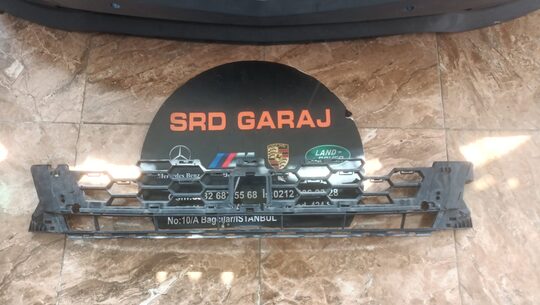 Audi A3 2021-23 Tampon Alt Izgarası 8y0807647a