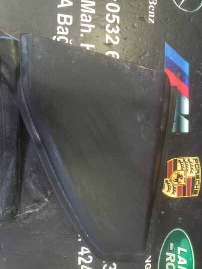 Audi A3 Ön Tampon Braketi Sol Çıkma Orjinal 8Y0807605