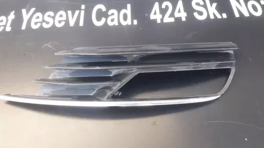 Audi A3 Sedan Sol Sis Farı Kapagı 8V5807682