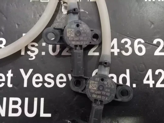Audi A4 A5 Darbe Basınç Sensörü 8W0959121A