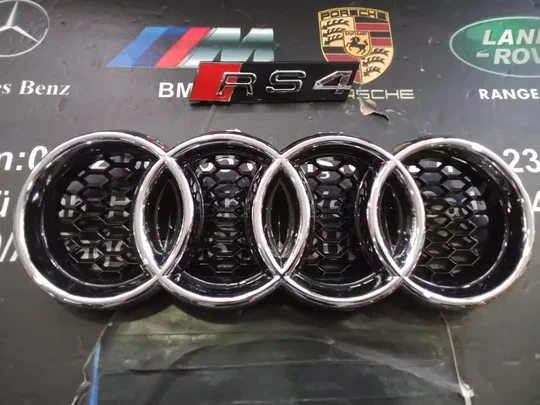 Audi A4 RS4 2008-2012 Panjur Arması