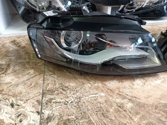 Audi A4 Sağ Sol LED Zenon Far