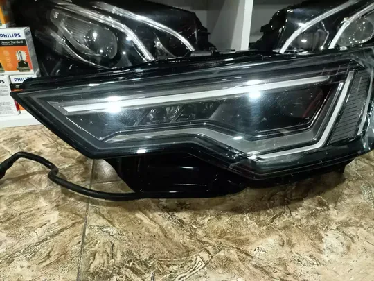 Audi A6 Matrix Sol LED Far Dolu Sökme 4K0941039