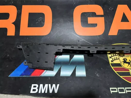 Audi Q3 F3 Radyatör Izgarası Kapağı Çıkma Orj 83F853222