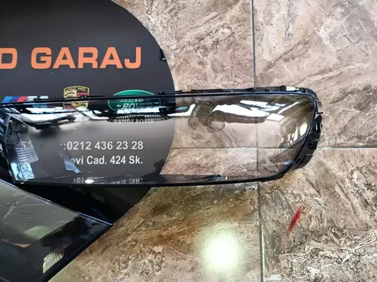 Audi Q7 Makyajlı Far Cami