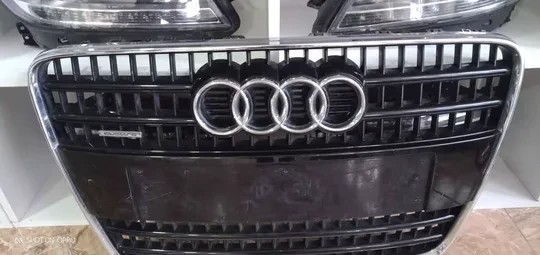 Audi Q7 Ön Panjur Hatasız 4L0853651