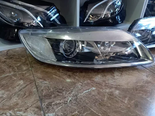 Audi Q7 Zenon Sag Sol Far