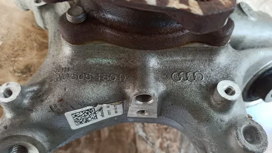 Audi S4 A5 Arka Sağ Taşıyıcı 8W0505436AA